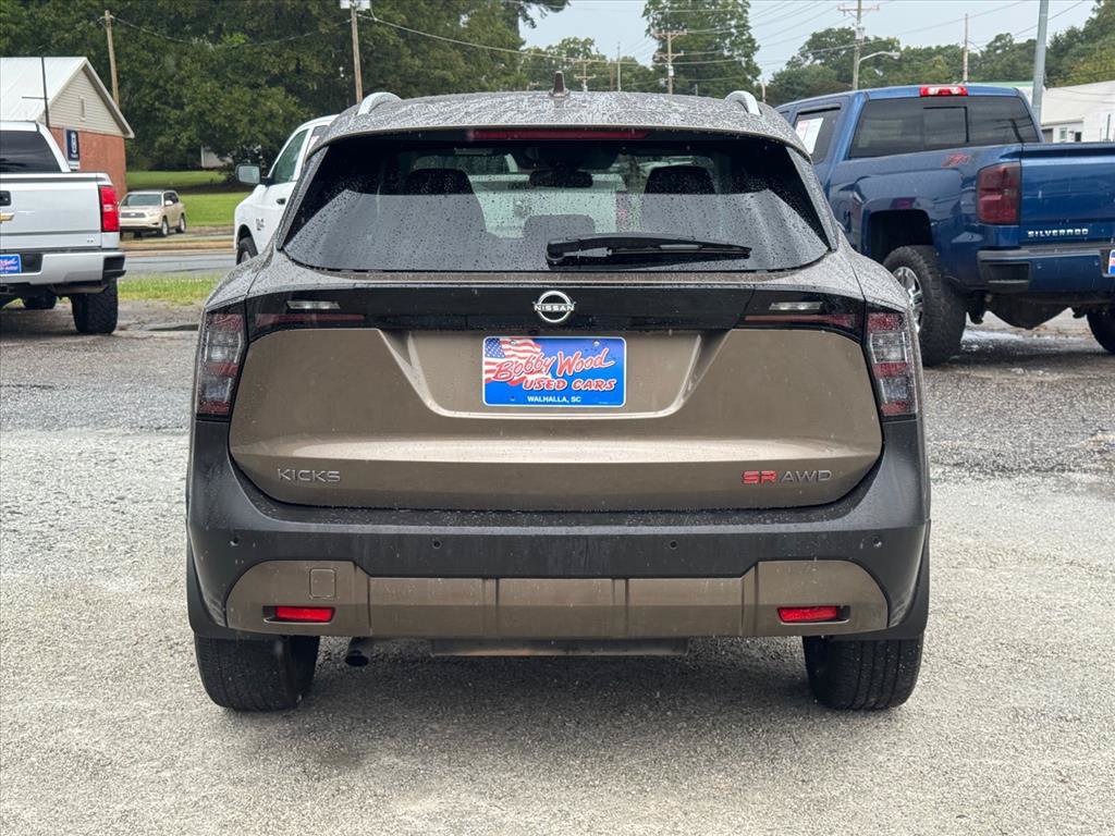 Used 2025 Nissan Kicks SR AWD/4WD image 4
