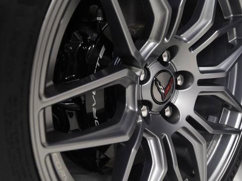 Used 2023 Chevrolet Corvette Z06 image 19