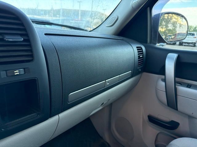 Used 2011 Chevrolet Silverado 1500 LT w/ All-Star Edition AWD/4WD image 15