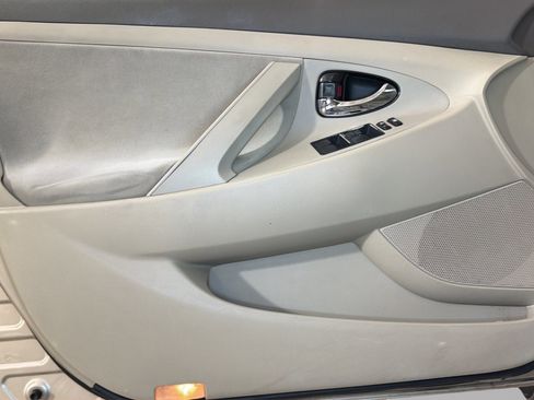 Used 2008 Toyota Camry Hybrid FWD image 31