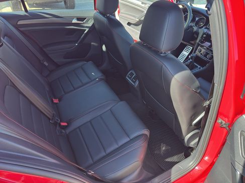 Used 2019 Volkswagen GTI SE FWD image 30