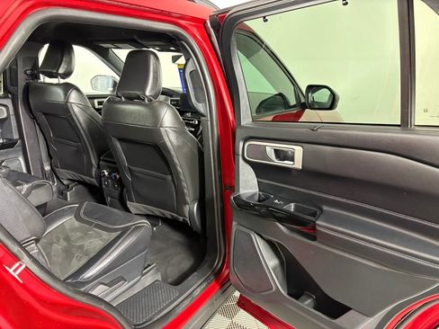 Certified 2023 Ford Explorer ST image 36