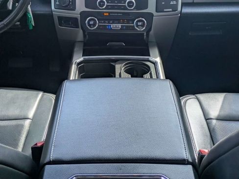 Used 2022 Ford F250 Lariat w/ Lariat Value Package AWD/4WD image 18