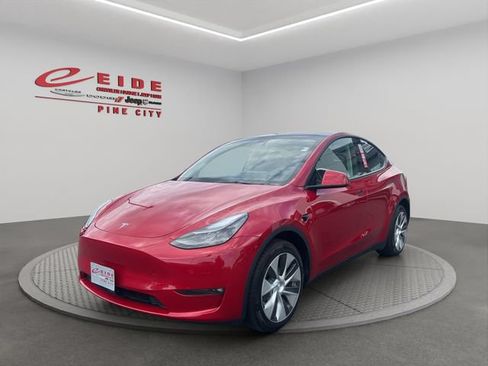 Used 2023 Tesla Model Y Long Range AWD/4WD image 1