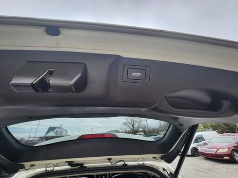 Used 2015 Hyundai Santa Fe Limited w/ Option Group 04 image 22