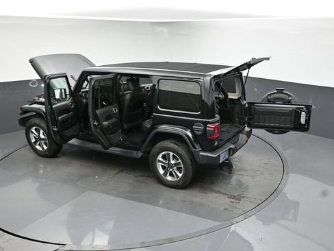 Used 2021 Jeep Wrangler Unlimited Sahara AWD/4WD image 45