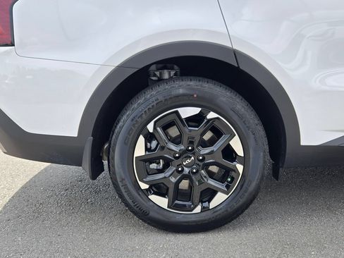 Used 2025 Kia Sorento S w/ Panoramic Sunroof Package FWD image 17