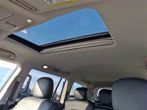 Used 2023 Nissan Armada SL image 17