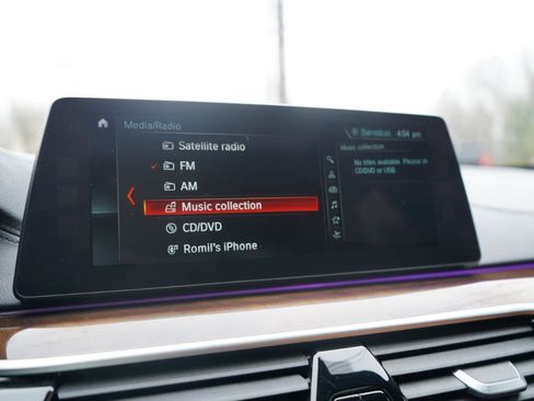 Used 2018 BMW 530e xDrive image 33