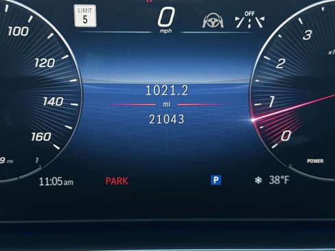 Used 2024 Mercedes-Benz GLE 350 4MATIC image 12