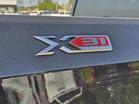 New 2026 GMC Sierra 1500 Pro w/ Graphite Edition image 9