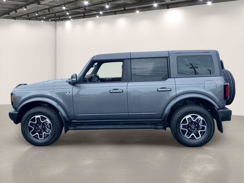 Used 2024 Ford Bronco Outer Banks AWD/4WD image 4
