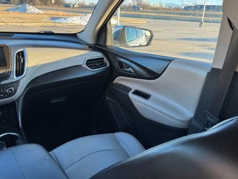 Used 2019 Chevrolet Equinox Premier image 15