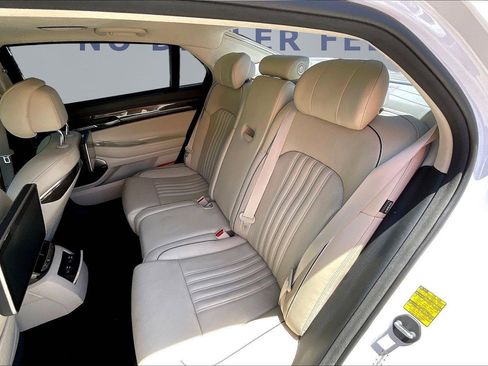 Used 2019 Genesis G90 5.0 Ultimate RWD image 22