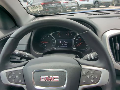 Used 2022 GMC Terrain SLT w/ Infotainment Package II FWD image 13