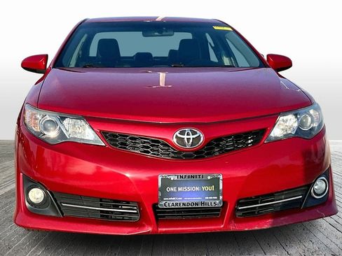 Used 2013 Toyota Camry SE image 2