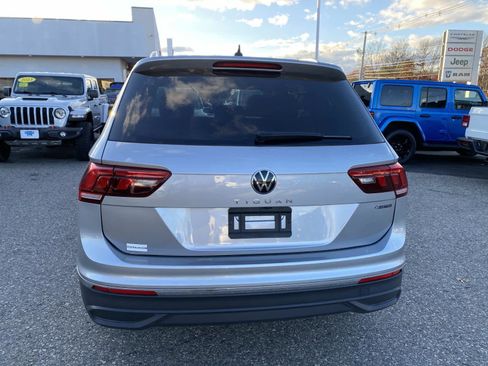 Used 2022 Volkswagen Tiguan S image 4