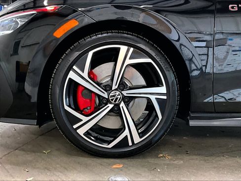 Used 2025 Volkswagen GTI SE FWD image 11