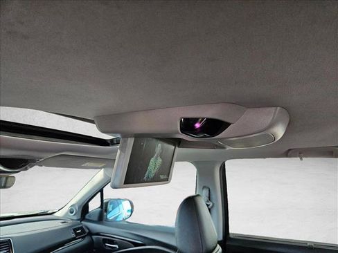 Used 2022 Honda Pilot Touring image 17