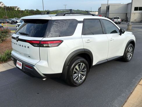 New 2026 Nissan Pathfinder SL FWD image 6
