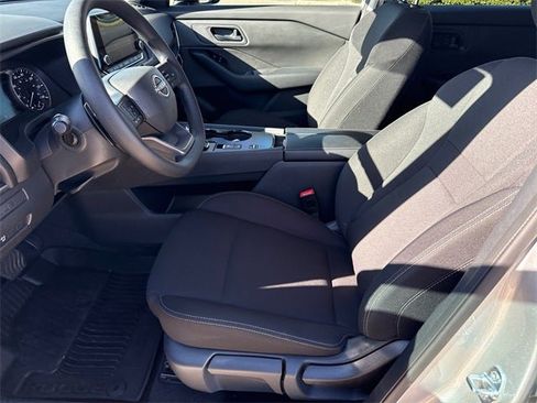 Certified 2025 Nissan Rogue S image 17