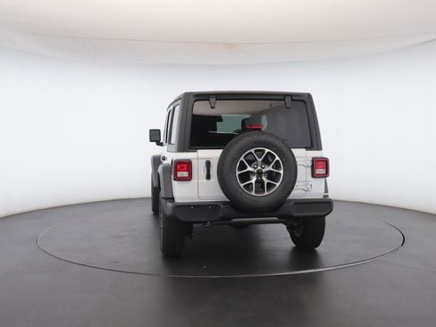 New 2026 Jeep Wrangler Unlimited Sport image 19