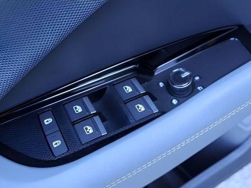 New 2026 Audi Q3 quattro 2.0T AWD/4WD image 10