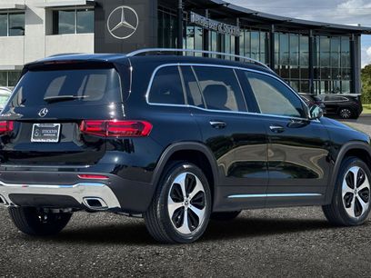 New 2025 Mercedes-Benz GLB 250