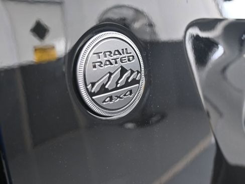 Used 2025 Jeep Gladiator Sport image 45