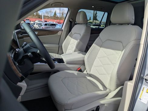 New 2026 Volkswagen Atlas SE image 26