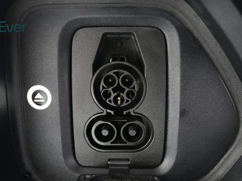 Used 2025 Rivian R1S Adventure AWD/4WD image 10