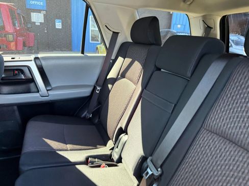 Used 2012 Toyota 4Runner SR5 AWD/4WD image 27