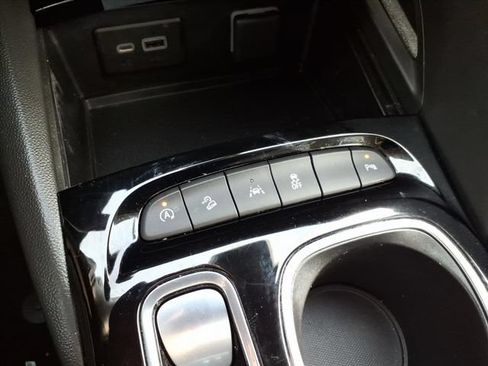 Used 2023 Buick Envision Essence w/ Sport Touring Package AWD/4WD image 35