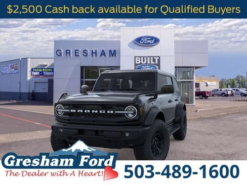 New 2026 Ford Bronco Outer Banks w/ Sasquatch Package AWD/4WD image 2
