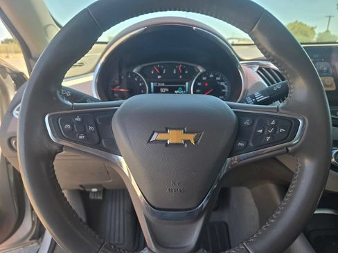 Used 2017 Chevrolet Malibu LT FWD image 32