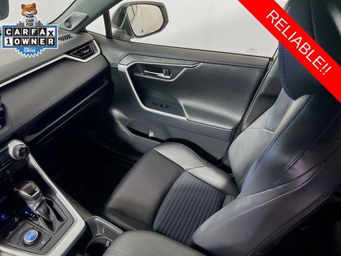 Used 2025 Toyota RAV4 XSE w/ Advanced Technology Package AWD/4WD image 25