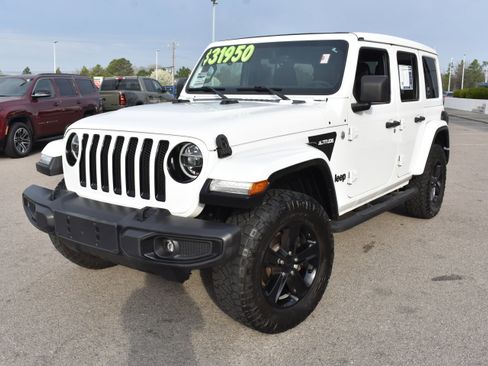 Used 2019 Jeep Wrangler Unlimited Sahara image 5