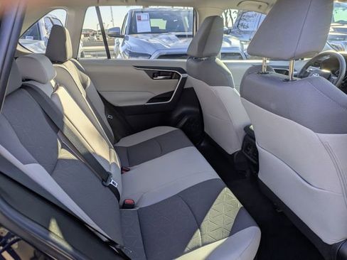 Used 2021 Toyota RAV4 XLE image 31