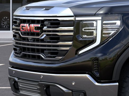 New 2026 GMC Sierra 1500 SLT image 14