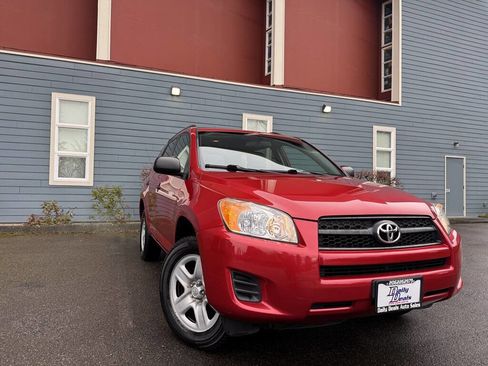 Used 2011 Toyota RAV4 Base 4x4 4dr SUV w/ Base L4 Extra Value Pkg image 1