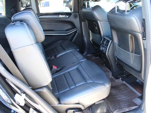 Used 2015 Mercedes-Benz GL 63 AMG 4MATIC image 25