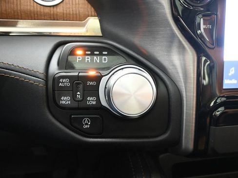 Used 2022 RAM 1500 Limited w/ Body Color Bumper Group AWD/4WD image 32