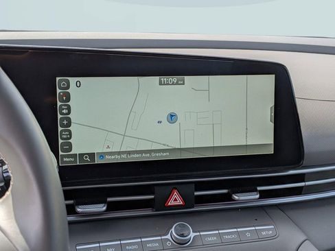 Used 2025 Hyundai Elantra SEL FWD image 18