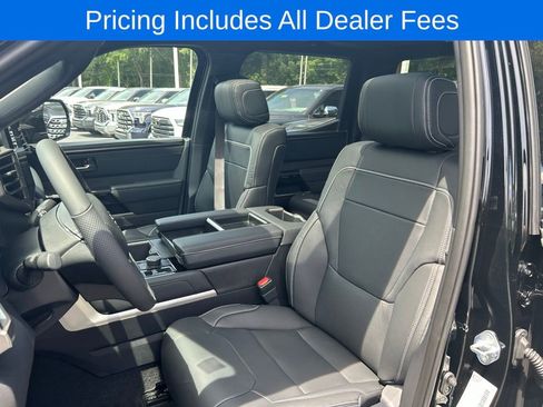 New 2026 Toyota Tundra Limited AWD/4WD image 3