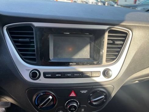 Used 2021 Hyundai Accent SE FWD image 23