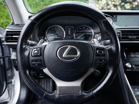 Used 2018 Lexus IS 300 AWD w/ Comfort Package image 19