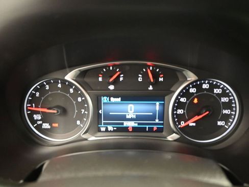 Used 2024 GMC Terrain SLE image 12