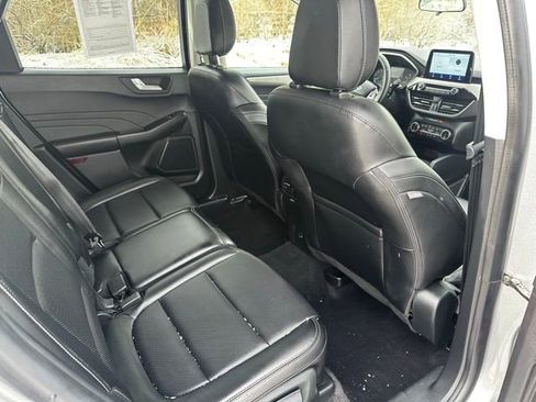 Used 2022 Ford Escape SEL image 19