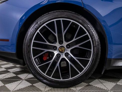 Used 2021 Porsche Taycan 4S w/ Premium Package image 38