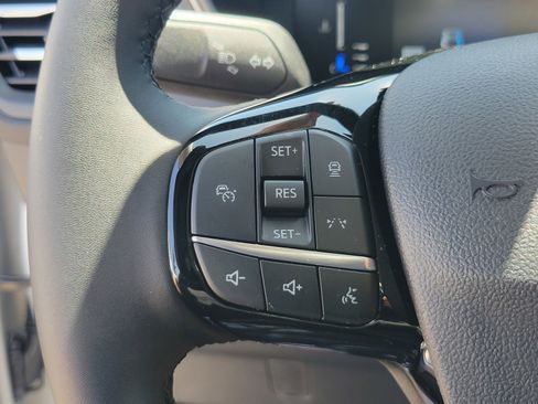 Used 2024 Ford Escape SE image 11